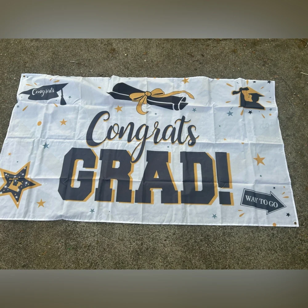 Congrats Grad backdrop, 4 x 7, black and gold